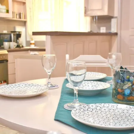 Casa Nikol Corfu - High Speed Wifi & Private Parking Anemomylos