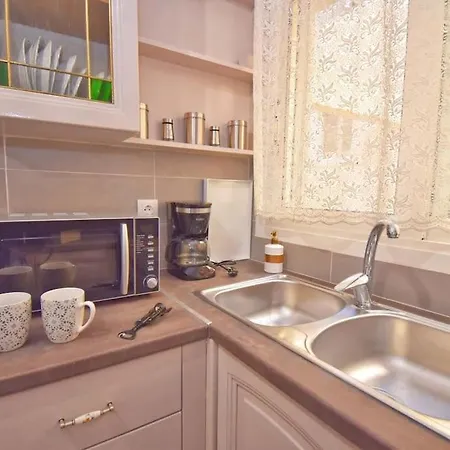 Casa Nikol In Garitsa Bay Corfu - High Speed Wifi Apartment