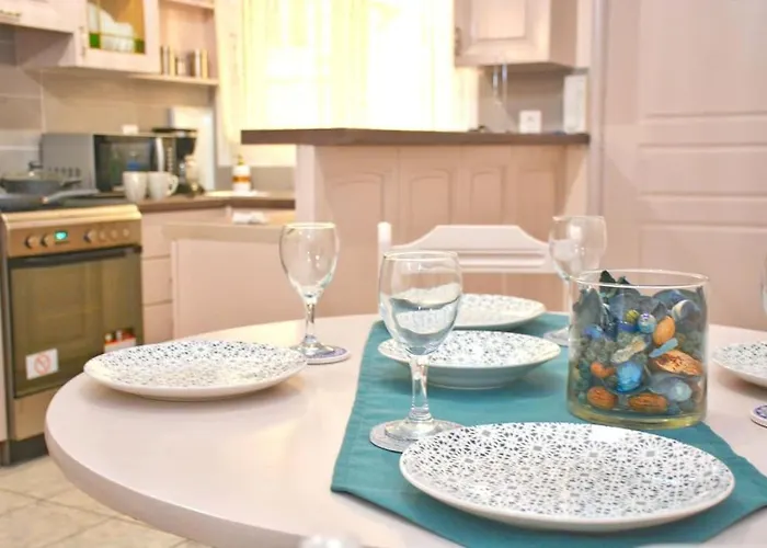 Casa Nikol Corfu - High Speed Wifi & Private Parking Anemomylos