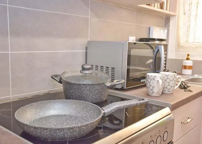 Casa Nikol Corfu - High Speed Wifi & Private Parking